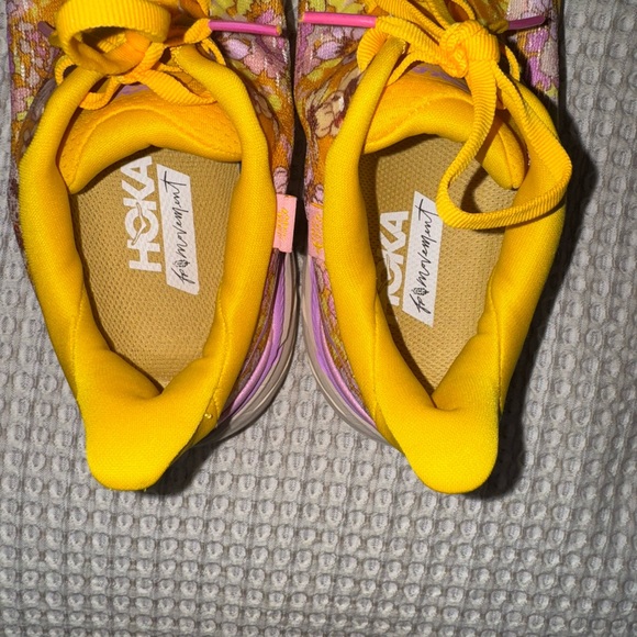 Hoka x Free People Movement Clifton 8 - Picture 6 of 9